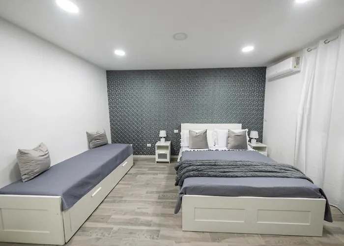 La Maison Di Leonie アパート ナポリ